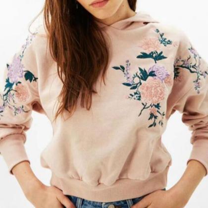 Women Fashion Embroidery Rose Flower Top Sweater..