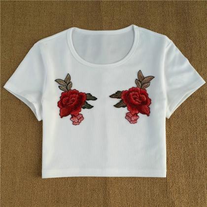 Cute Ribbed Rose Embroidery T-Shirt..