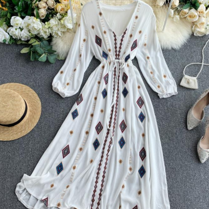 Women's Embroidered Long Sleeve Dress
