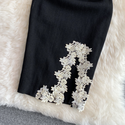 Slim Embroidery Open Back Knit Bag Hip Dress
