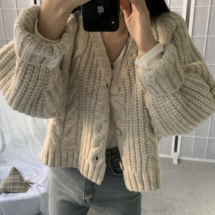 Loose V-neck Knitted Long-sleeved Cardigan Sweater