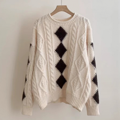 Round Neck Loose Fitting Retro Style Knitted..