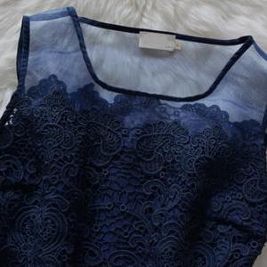 Embroidery Stitching Lace Sleeveless Dress..