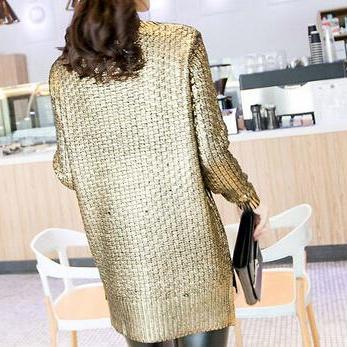 Loose Round Neck Long-sleeved Knit Sweater..