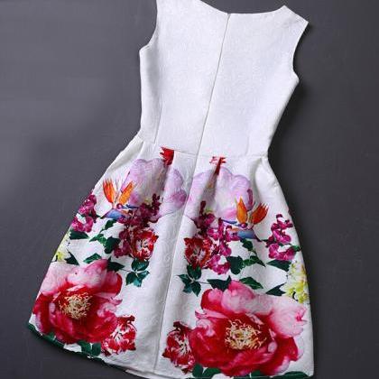 Slim Vintage Jacquard Printed Sleeveless Vest..