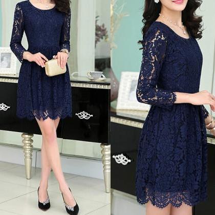 Fashion Long-sleeved Embroidered Lace Dress..