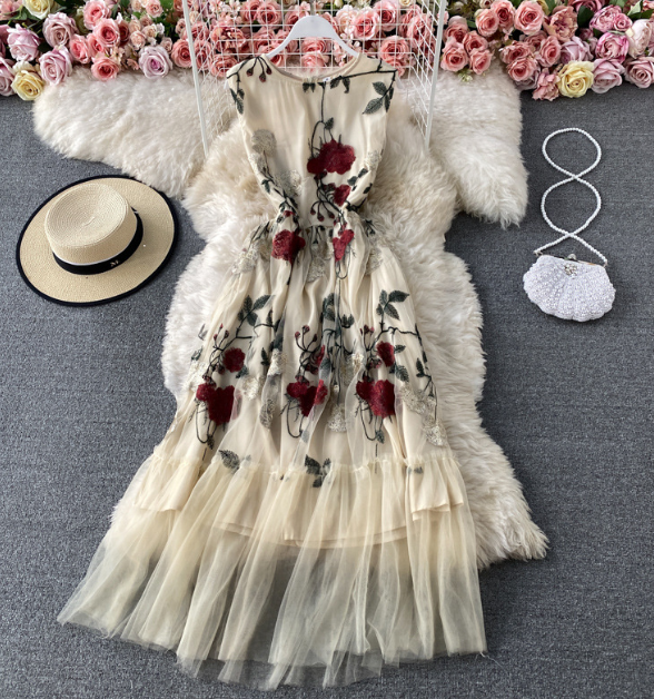 Vintage Rose Blossom Embroidered Round Neck Elegant Dress