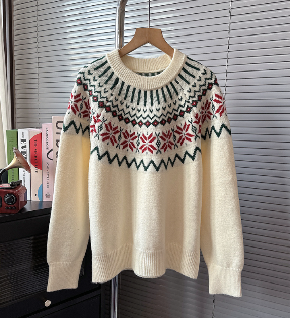 Round Neck Loose And Sweet Long Sleeved Knitted Sweater