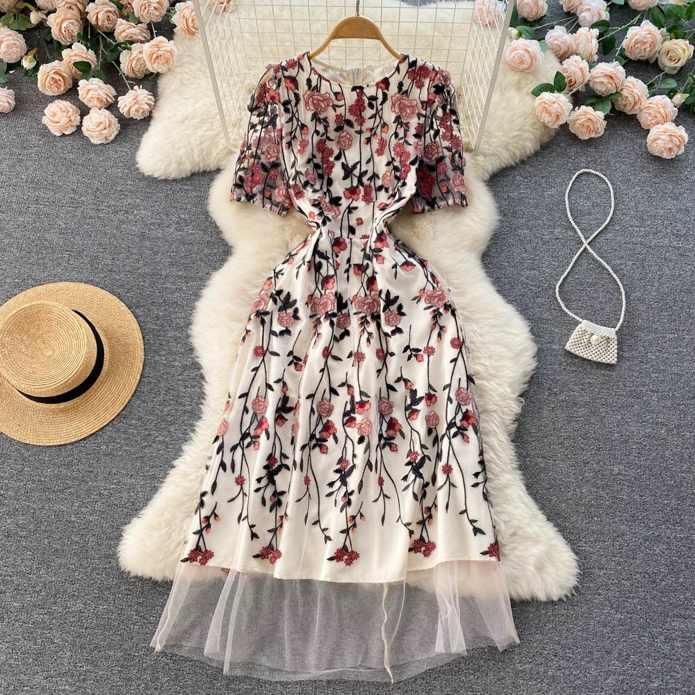 Round Neck Stitching Short Sleeve Embroidery Unique Chic Dress