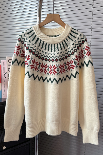 Round Neck Loose And Sweet Long Sleeved Knitted Sweater