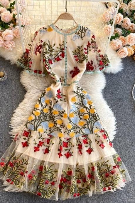 Vintage Embroidered Round Neck Short Sleeve Slim Chic Dress