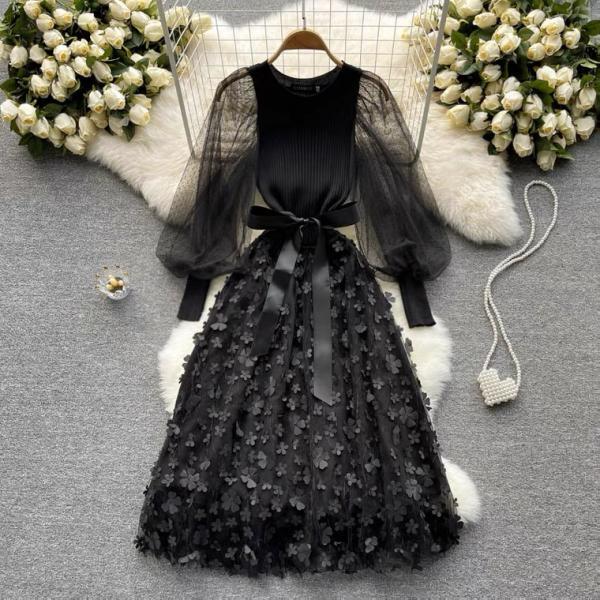 Temperament Knitted Stitching Flowers Applique Bubble Sleeve Dress