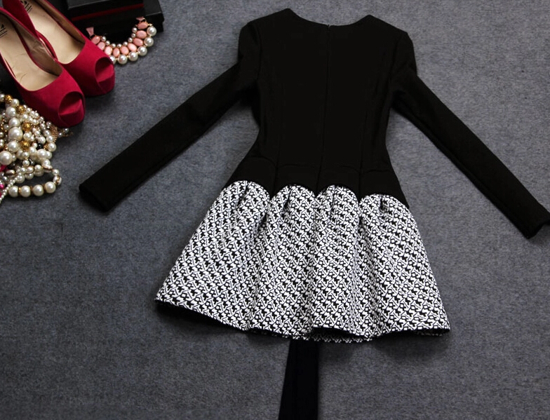 Fashion Printed Round Neck Long Sleeve Dress